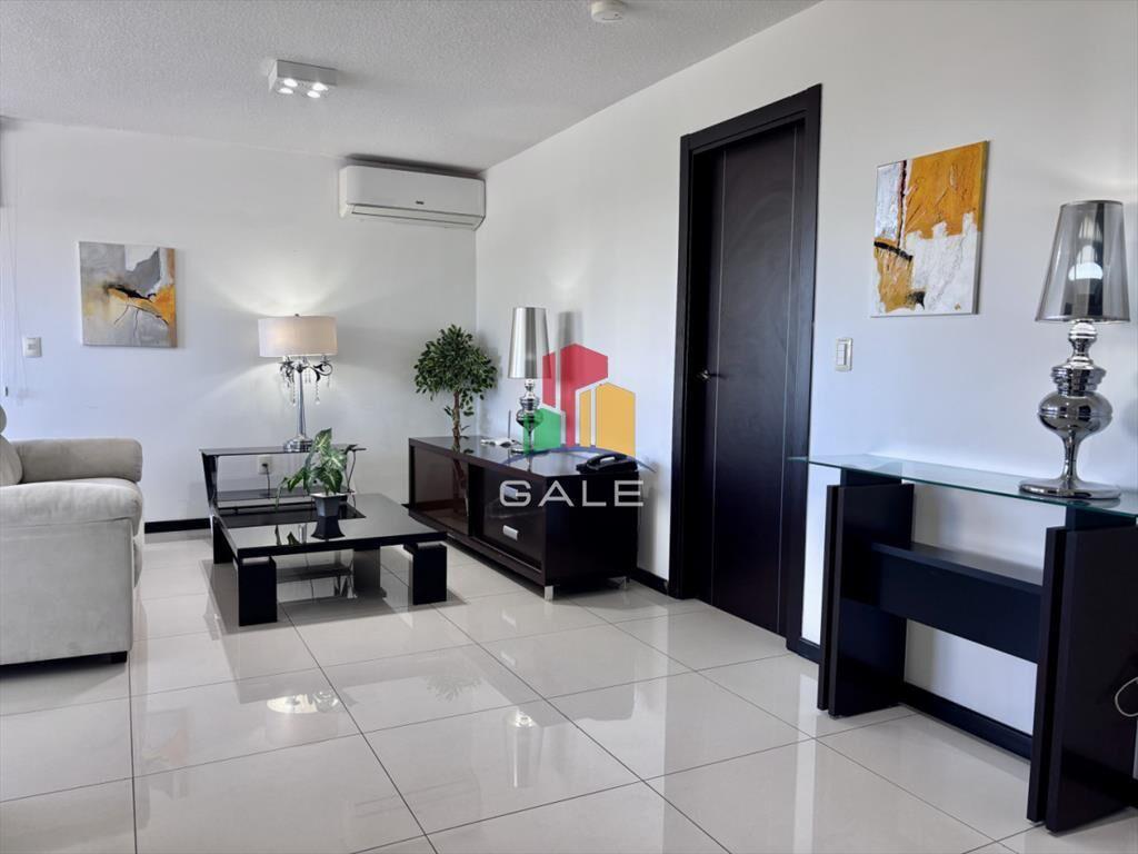 Divino apartamento en venta de 3 dormitorios