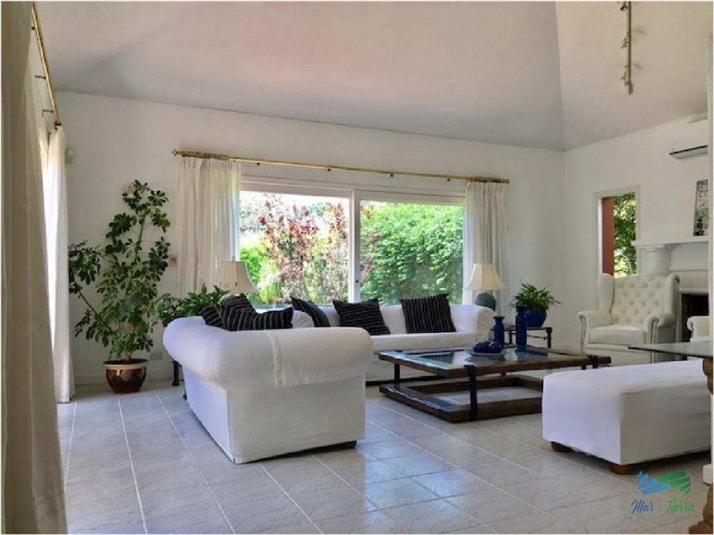 ALQUILO CASA CON PISCINA EN SAN RAFAEL, PUNTA DEL
