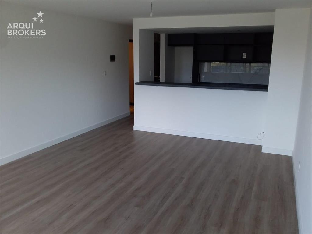 Apartamento de tres dormitorios en venta en Malvín - 101