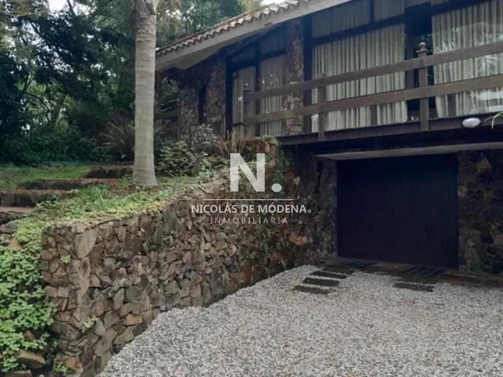 Casa de 3 dormitorios en Venta en Cantegril , del