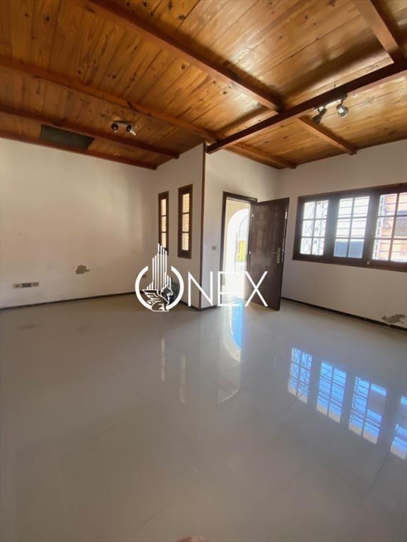CASA CENTRICA EN VENTA , CON RENTA PAYSANDU