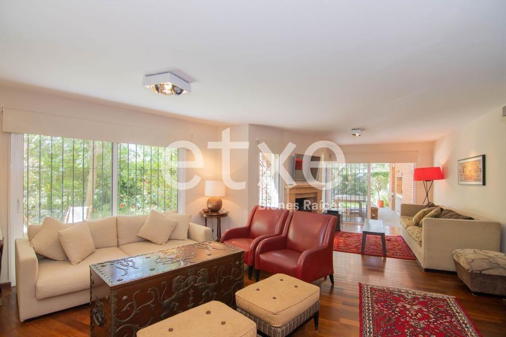 Oportunidad Apartamento con Jardín Venta Carrasco...