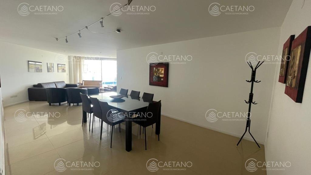 Apartamento en zona Brava