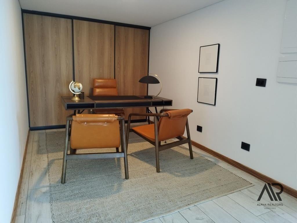 Apartamento De 2 Dormitorios + Den, Próximo Desembocadur...