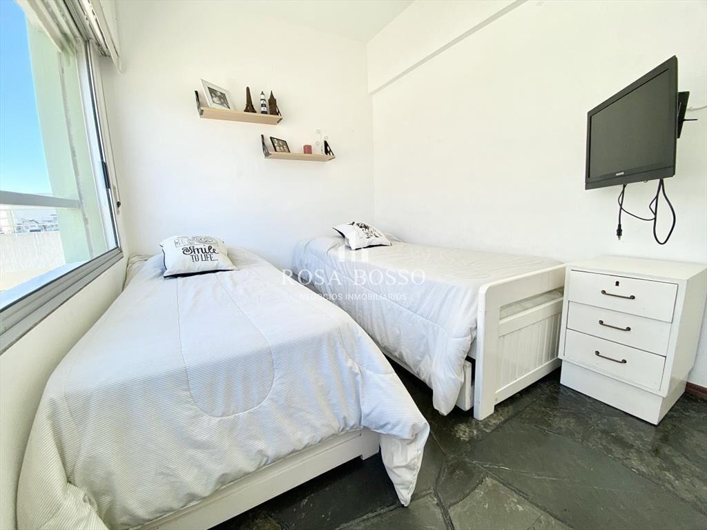 Apartamento, Alquiler, 2 dormitorios, Península, Punta del