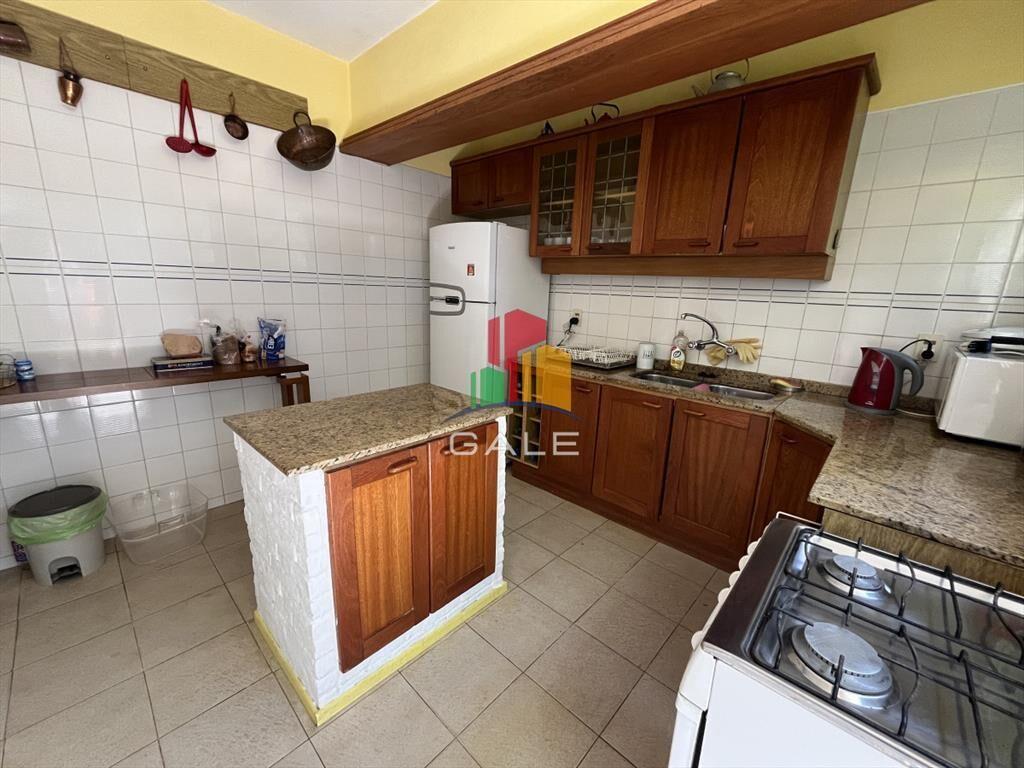 Casa en Playa Mansa, 5 dormitorios y 4 baÃ±os.