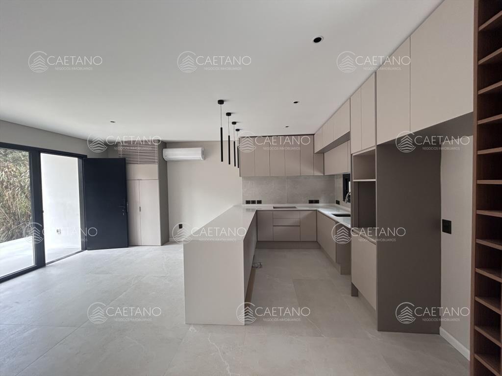 Venta casa en Club del lago Punta Ballena