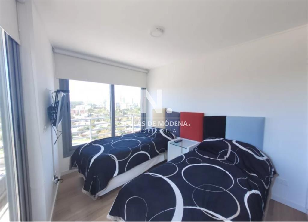 Apartamento en venta , aidy grill , punta del