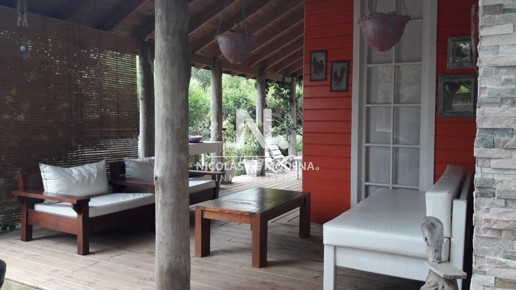 la barra casa de tres dormitorios