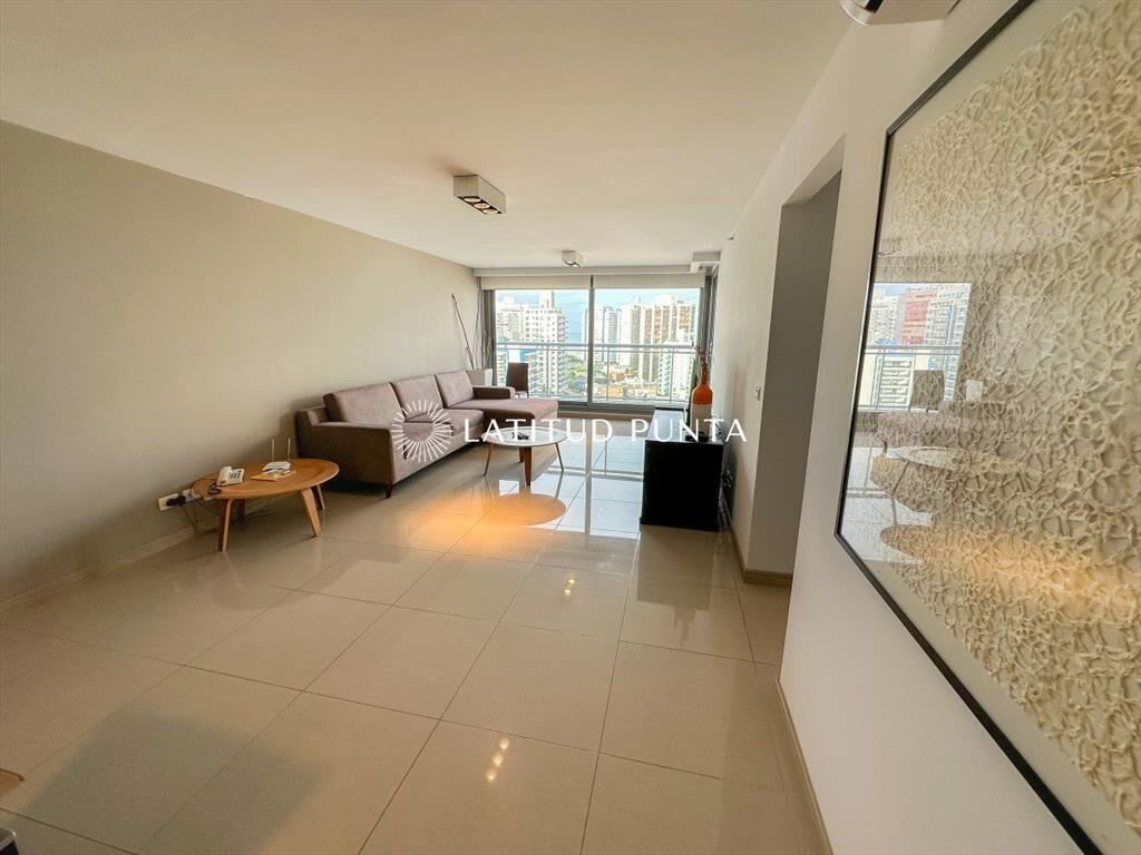 Piso alto en Brava, 3 dormitorios
