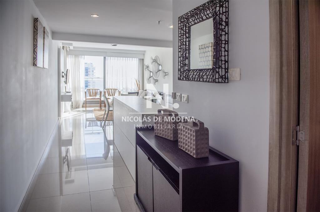 Piso alto con vista panoramica, 1 dormitorio y en