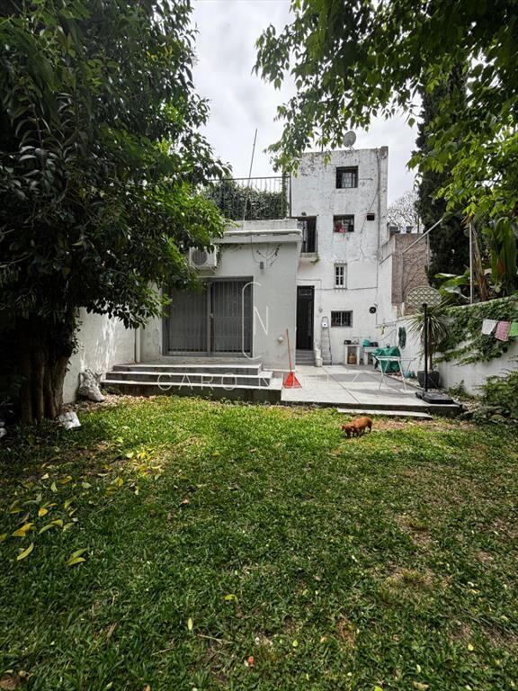 Casa en venta con 3 unidades separadas