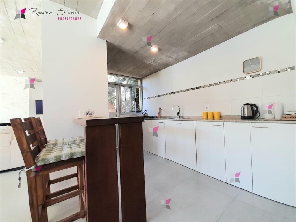 Casa de tres dormitorios a metros del mar en con