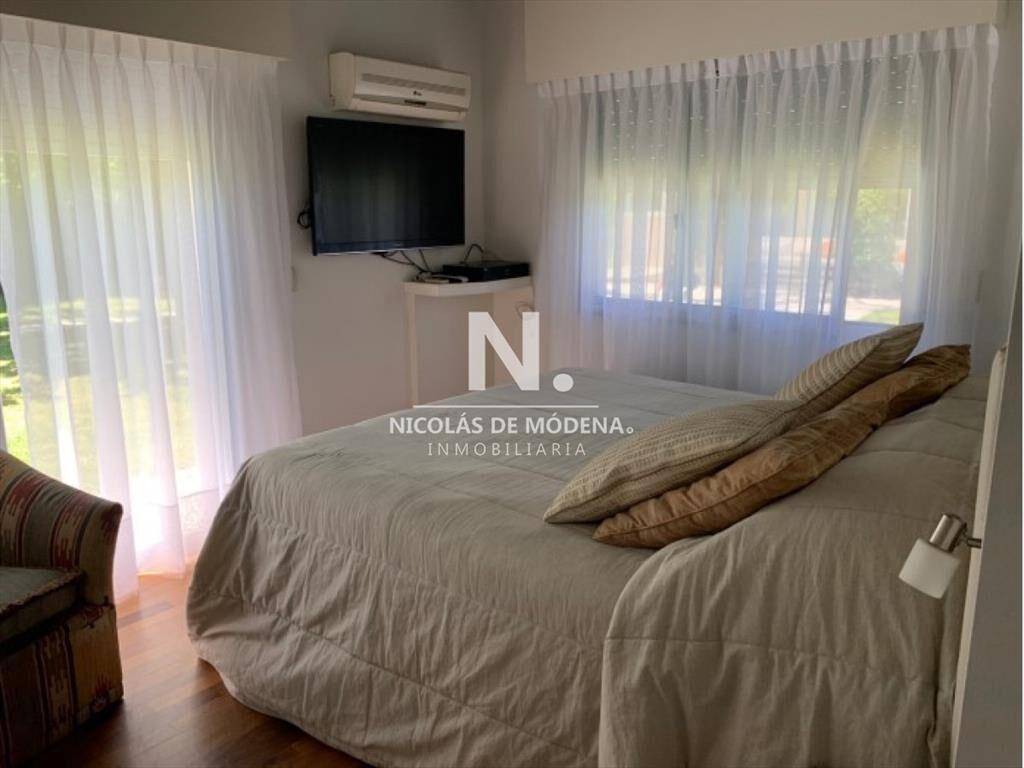 Gran casa en venta en Barrio Privado La Arbolada