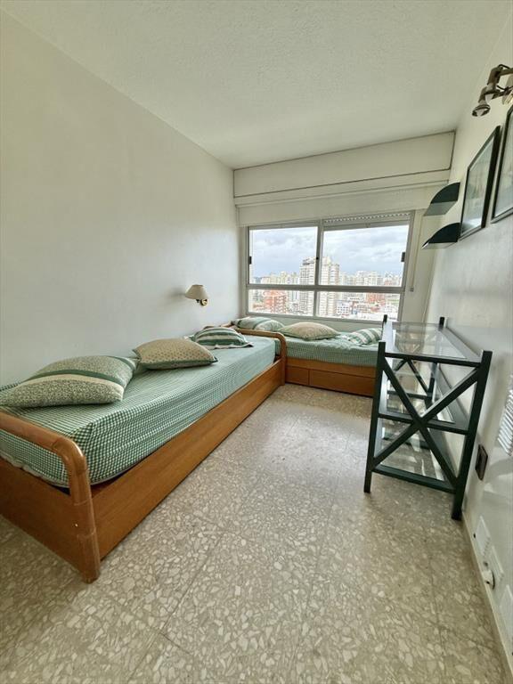 APARTAMENTO EN VENTA 3 DORMITORIOS EN TORRE DE