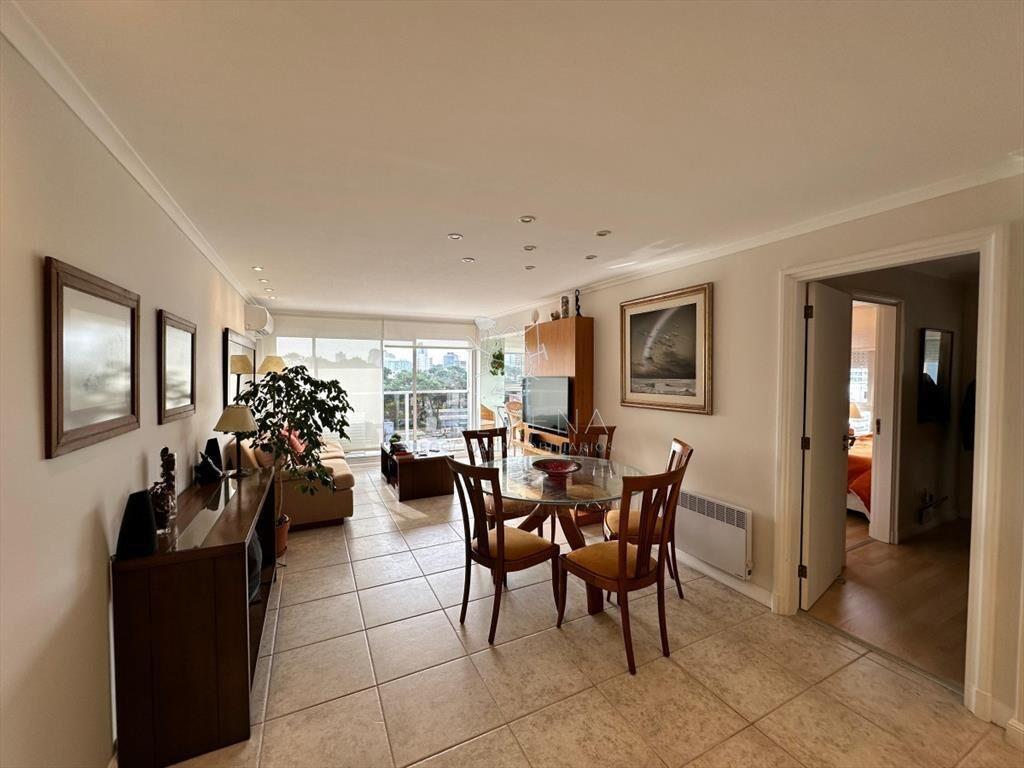 Apartamento de 2 dormitorios y medio en Playa ,