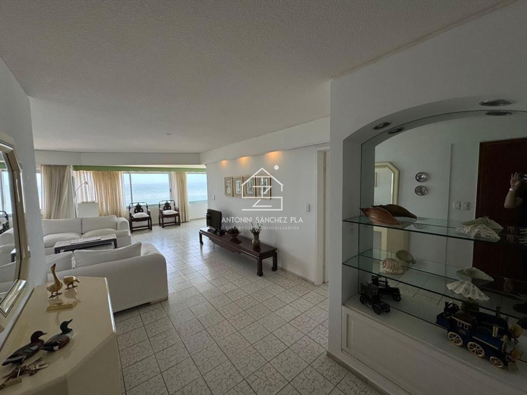 Apartamento en Peninsula, 3 dormitorios *