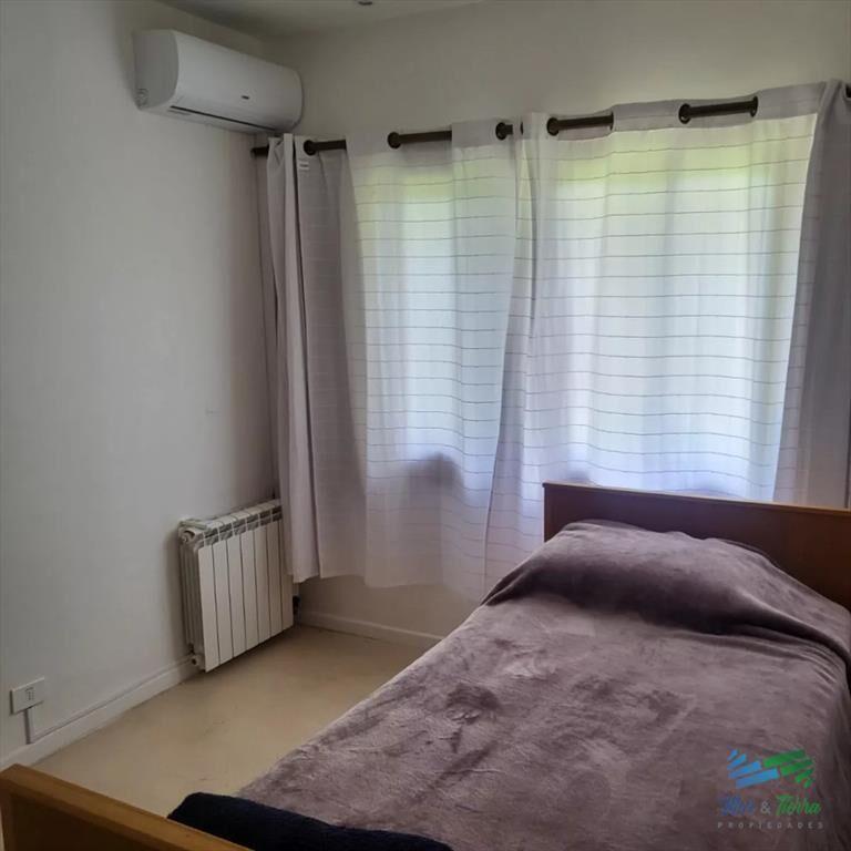 En venta casa 5 dormitorios con Apto de servicio,