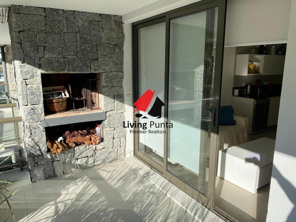 Apartamento con parrillero propio en venta en del