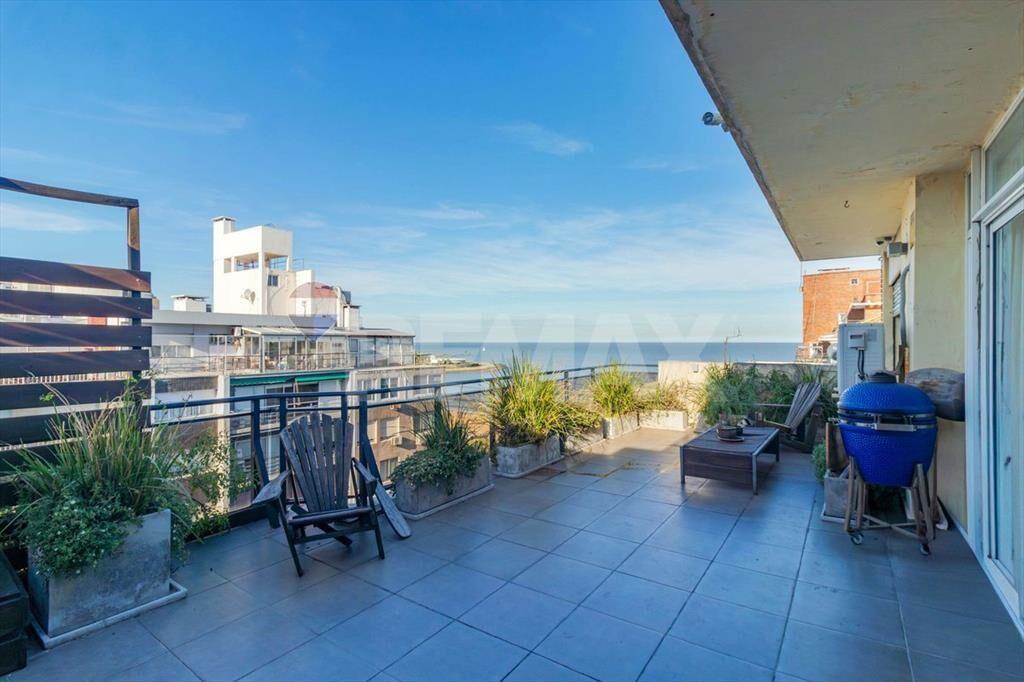 Venta apartamento Penthouse 4 dormitorios pocitos