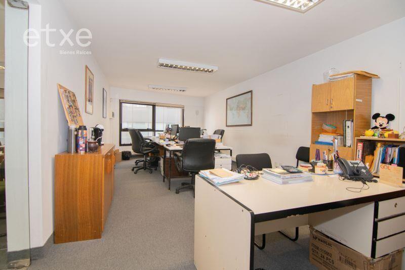 Venta de Oficina piso entero plaza Independencia Torre X...
