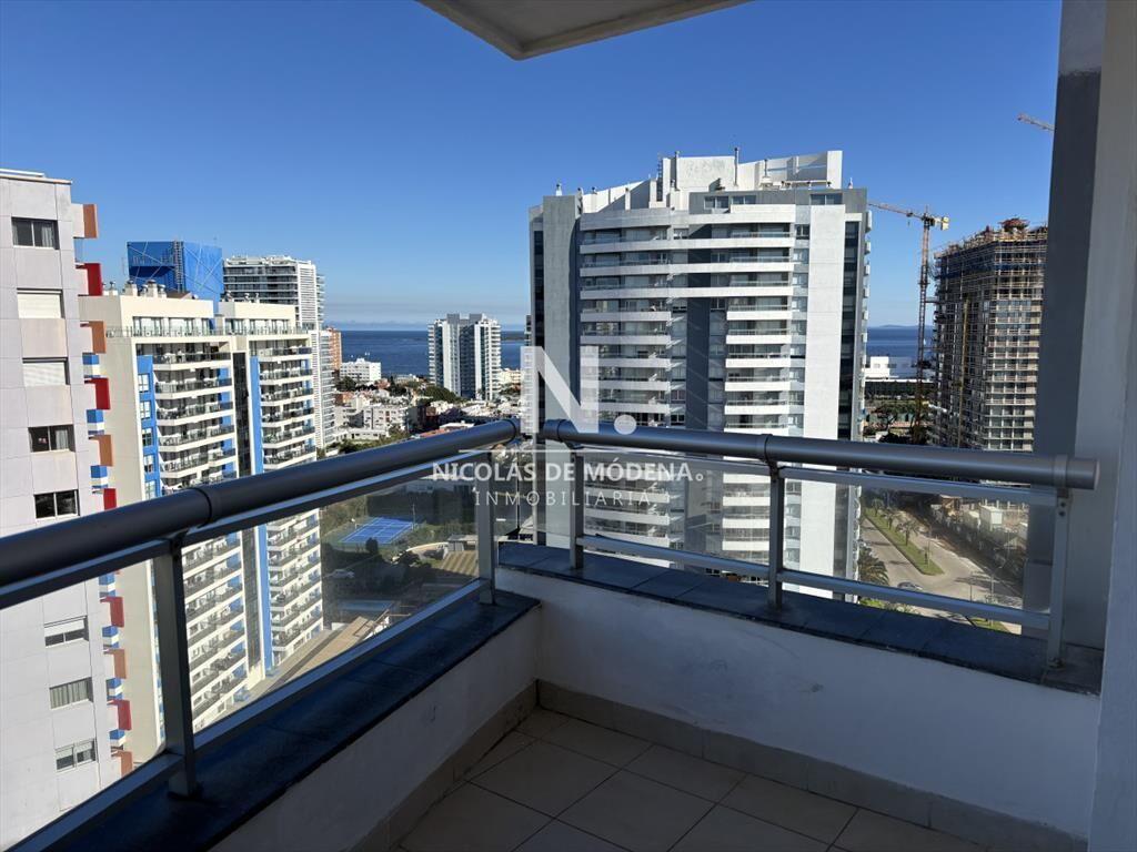 AV. CHIVERTA PENT HOUSE EN VENTA VISTA AL MAR