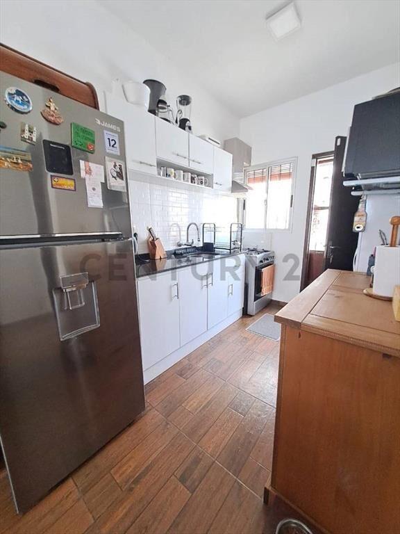 Venta Casa en Lomas de Solymar Sur-2 D-Jardín-Cochera-par...
