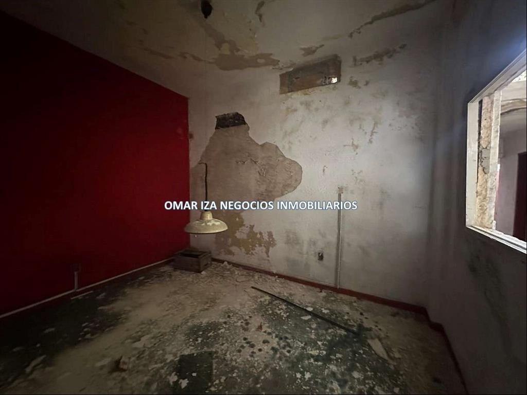 Alquiler y Venta local comercial a reciclar, prox Mercado M