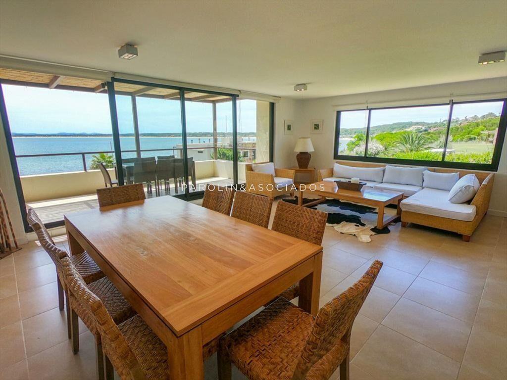 Apartamento en venta en Quartier, Punta del Este.