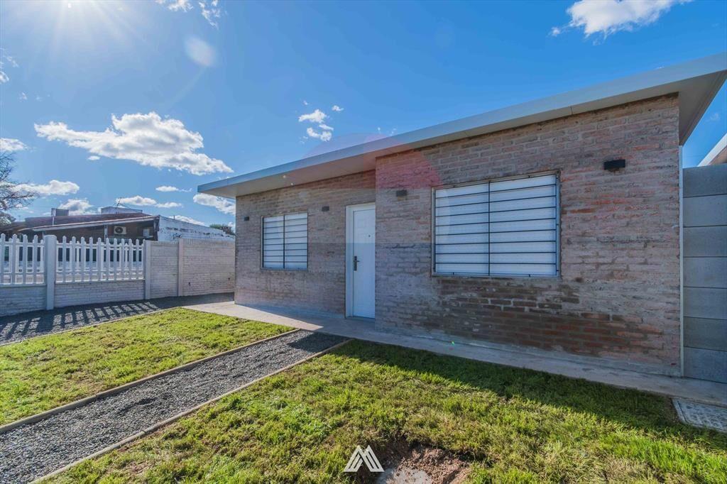 ALQUILER-casa 3 dorm. a estrenar-LOMAS DE SOLYMAR