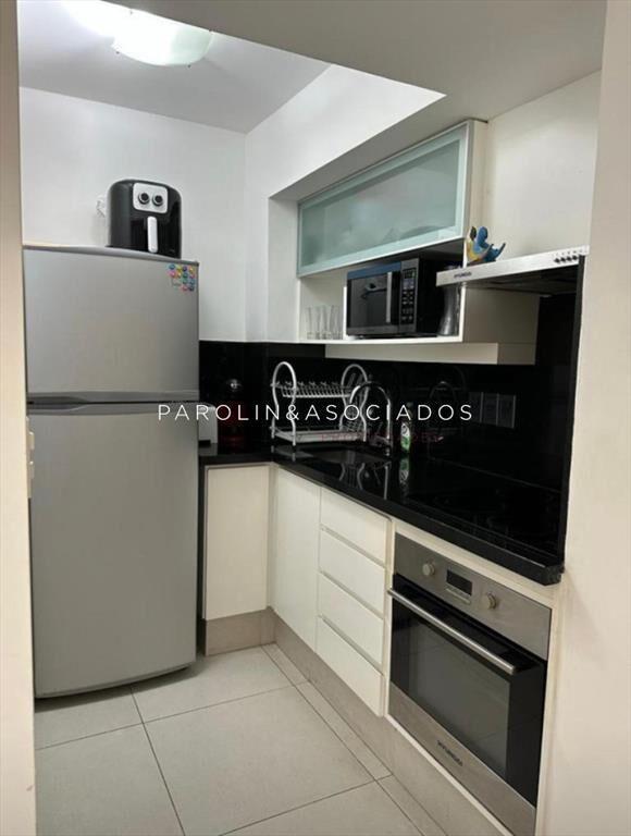 Vende apartamento de 2 dormitorios en Punta del