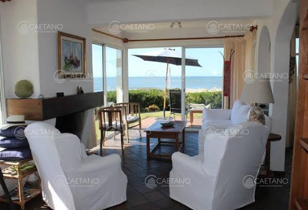 Alquiler casa tipo apartamento primera línea al
