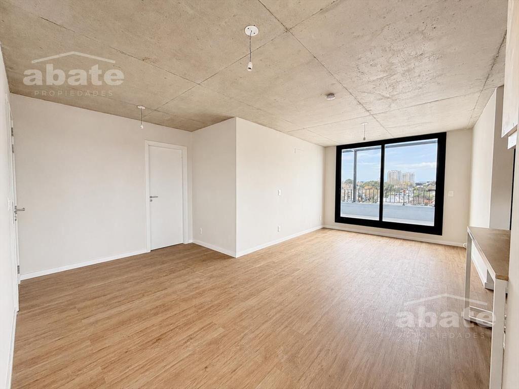 Venta Penthouse 2 Dormitorios, en Buceo con garaje doble