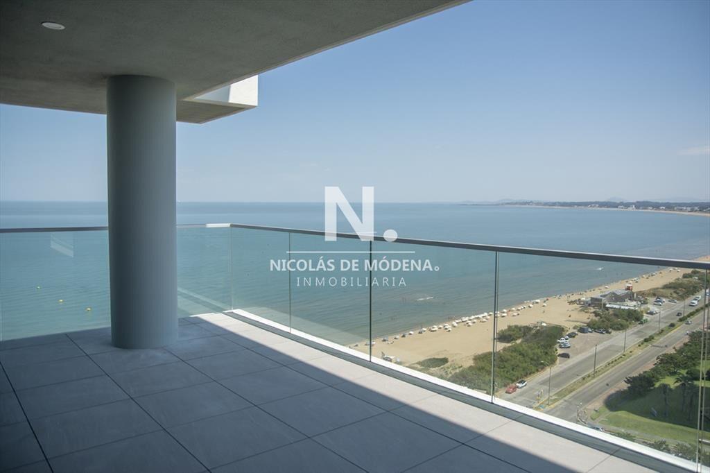 Hermoso departamento a estrenar frente al mar.