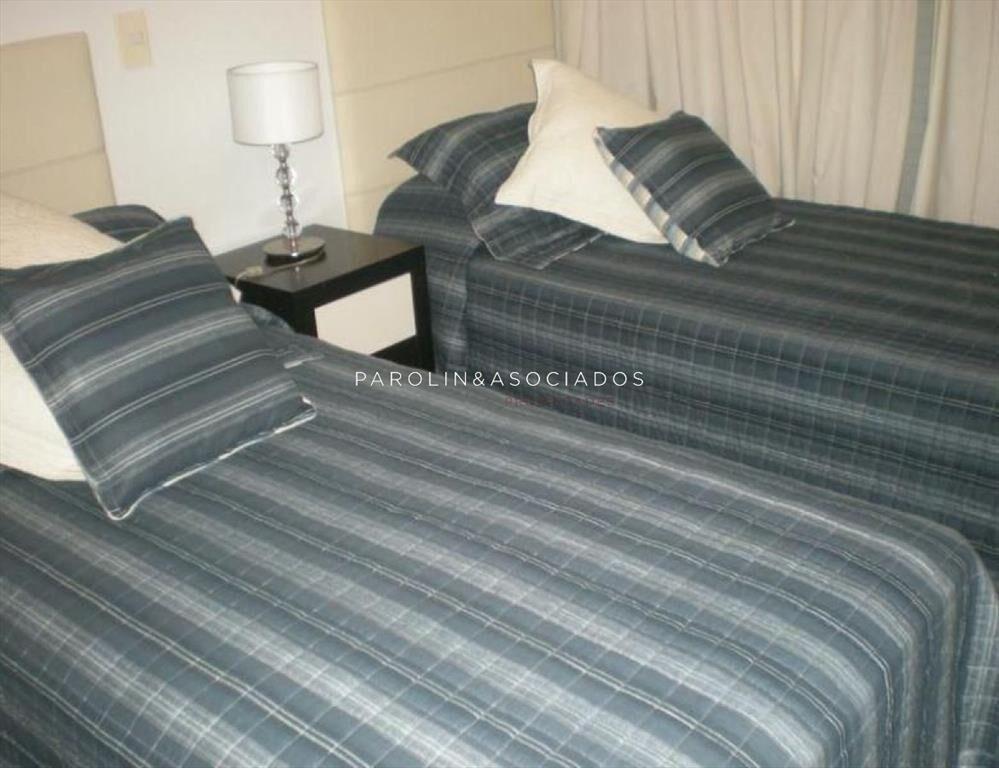 Apartamento en venta de 2 dormitorios en Season