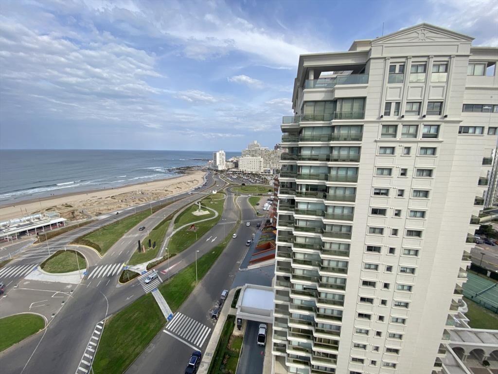 ALQUILER APARTAMENTO 3 DORMITORIOS PENINSULA PUNTA DEL ESTE