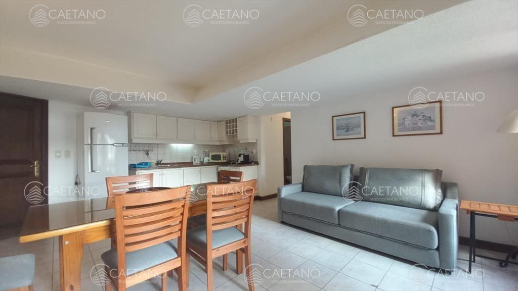 Vende apartamento de 2 dormitorios en Roosevelt, Punta del