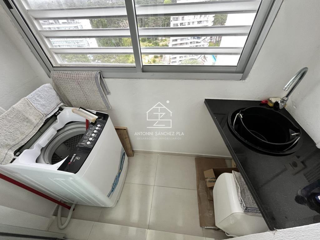 Piso alto 2 dormitorios con 1 baño en ocean