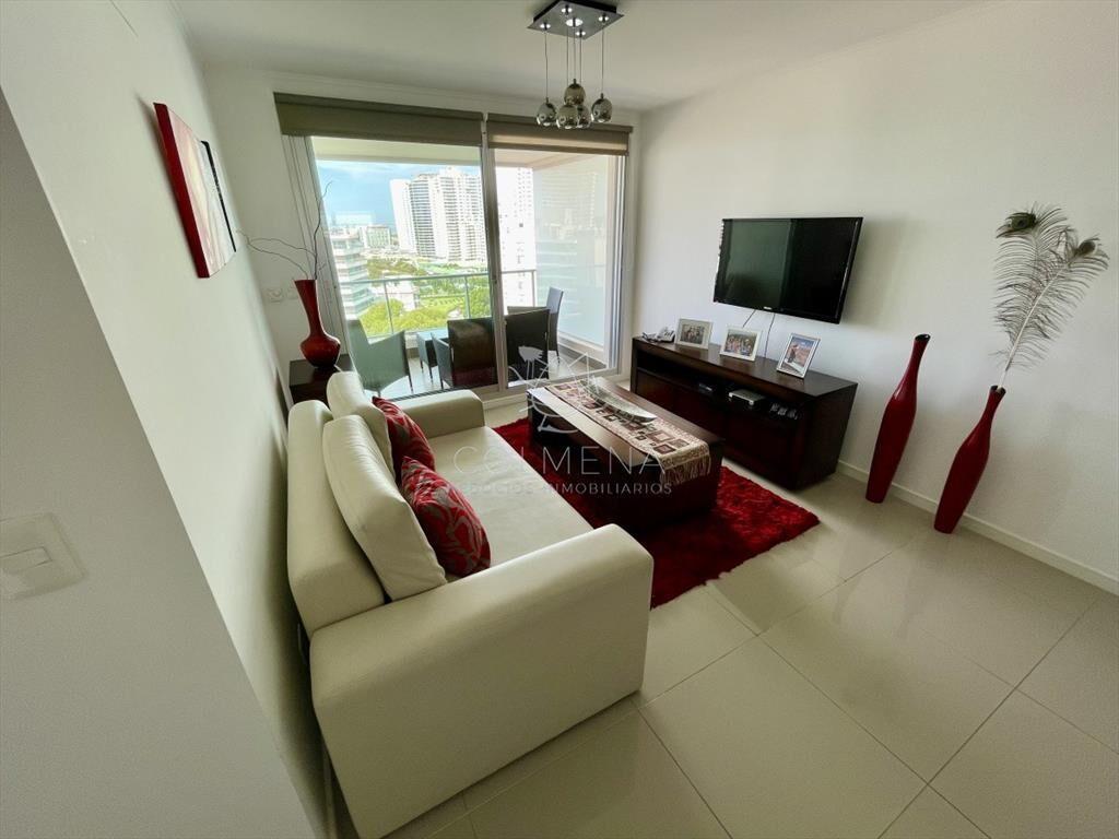 Hermoso apartamento en torre de categoria