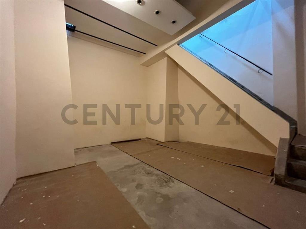 Alquiler Local comercial Ciudad Vieja, 90 m2 con depósito...