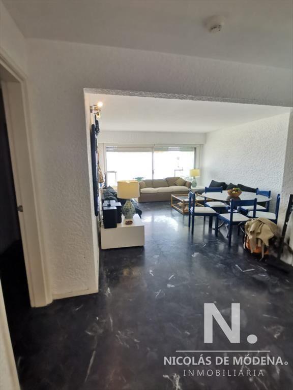 Departamento en venta de 3 dormitorios en Punta Del Este