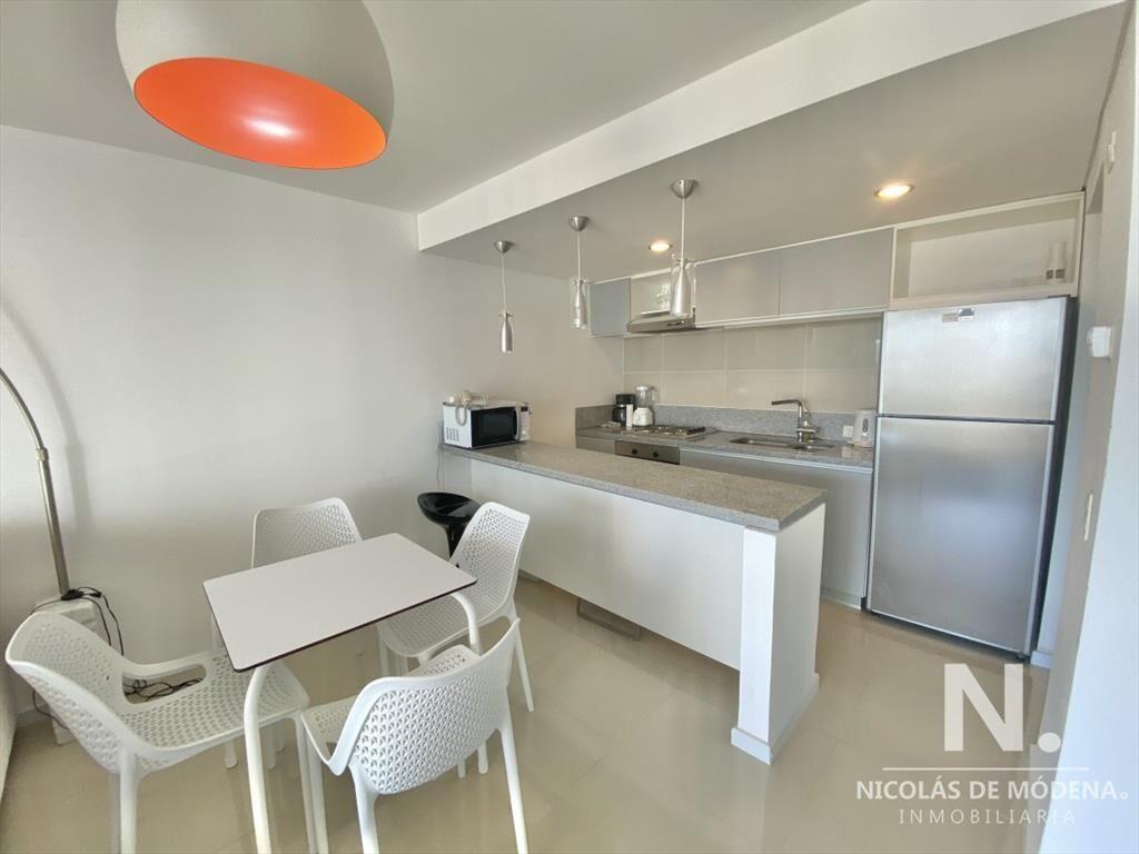 Apartamento en venta de 2 dormitorios en Punta Del Este