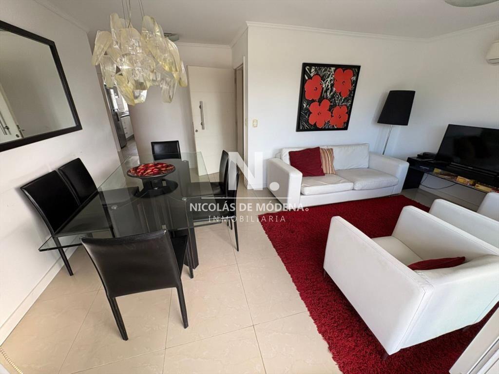 Apartamento de 3 dormitorios en Casino Tower, del