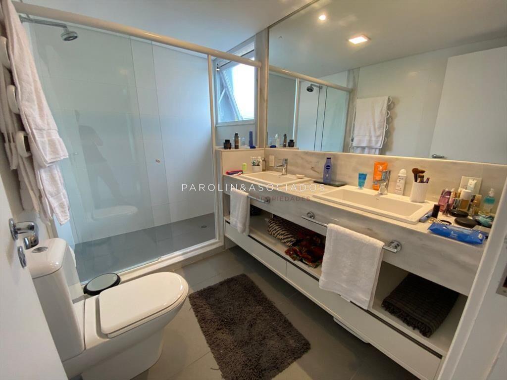 Casa en venta de 5 dormitorios en Mansa, Punta