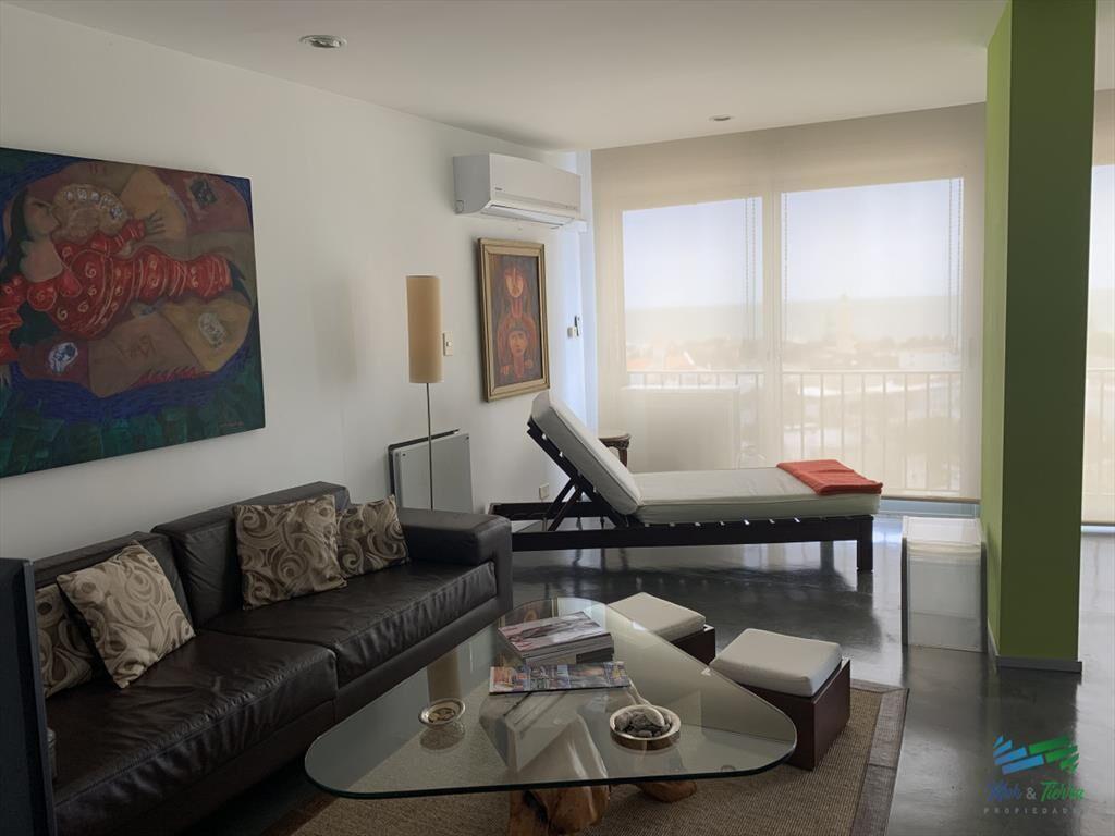 VENTA,1 dormitorio, 2 baños, con amplio living