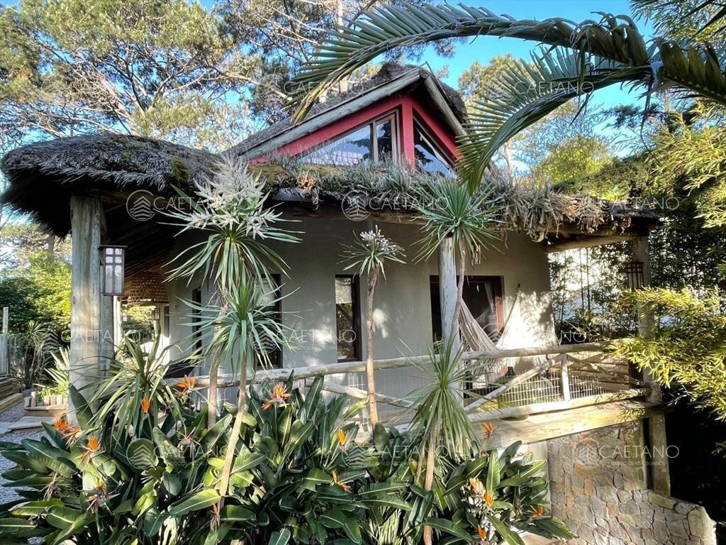 ALQUILER TEMPORARIO DE CASA DE 2 DORMITOTIORIOS