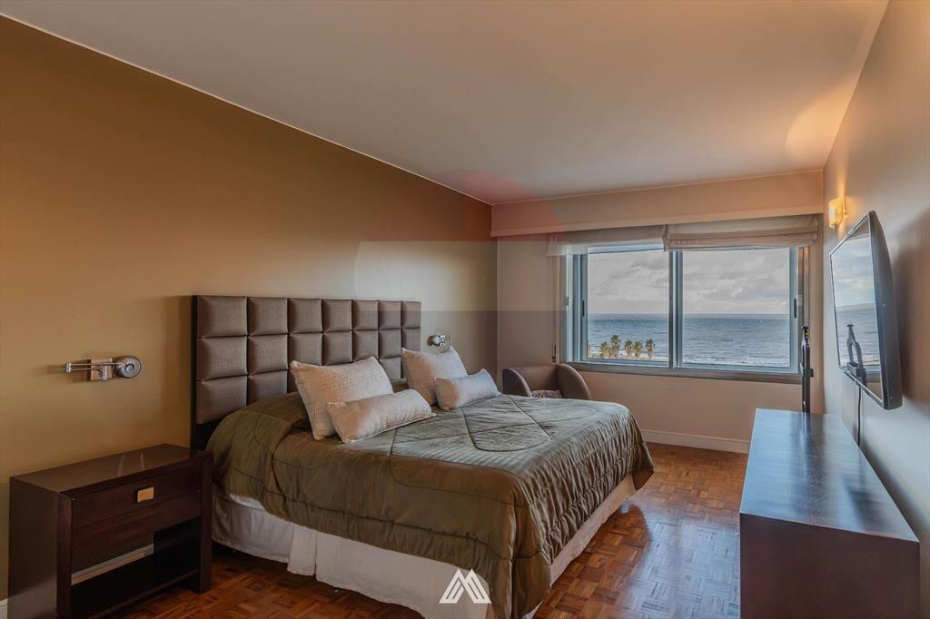 VENTA APARTAMENTO RAMBLA POCITOS 3/4 DORM 2GARAJES