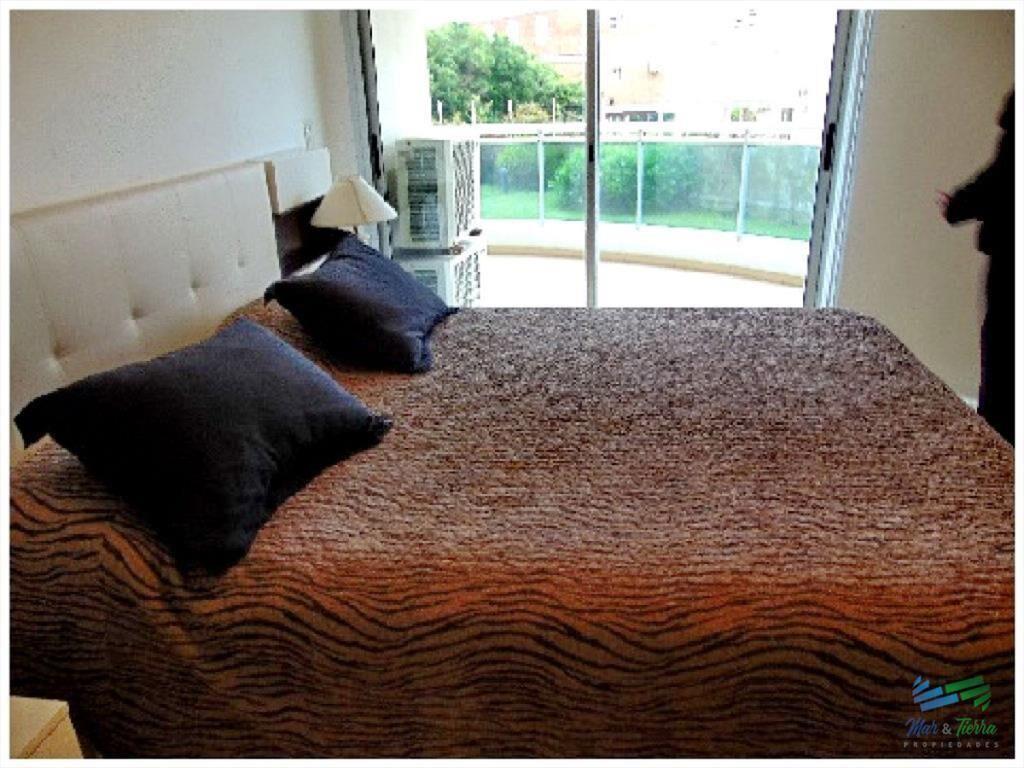 Apartamento en Brava, 3 dormitorios *