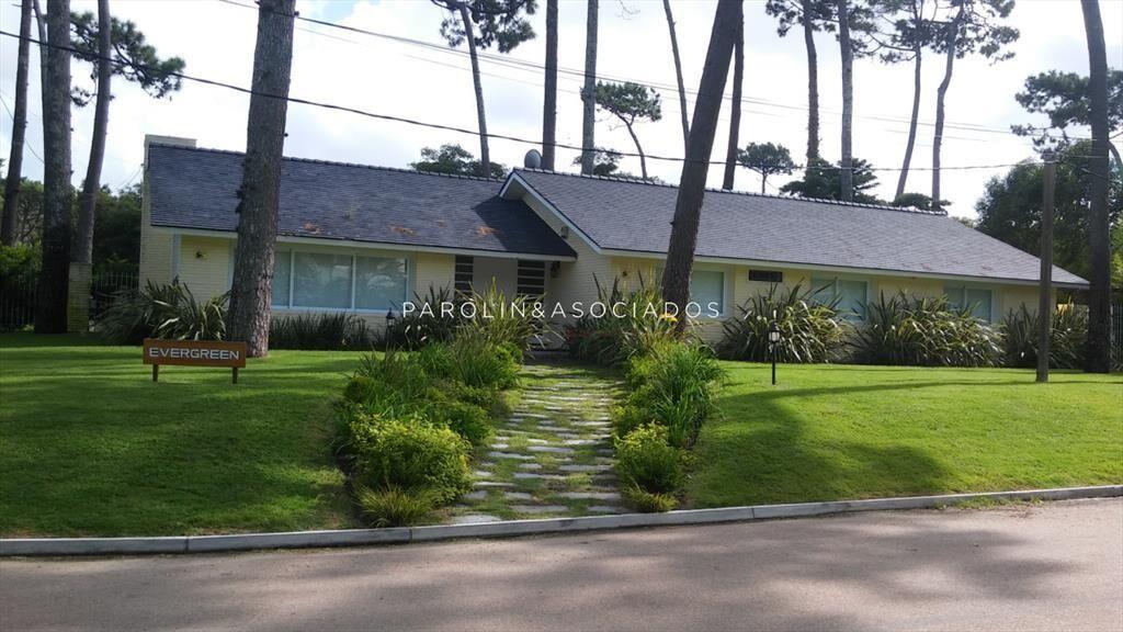Hermosa casa en venta de 4 Dormitorios ubicada en