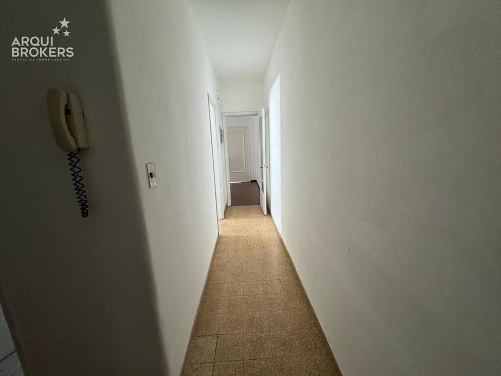 Local comercial en alquiler en Tres Cruces - 003
